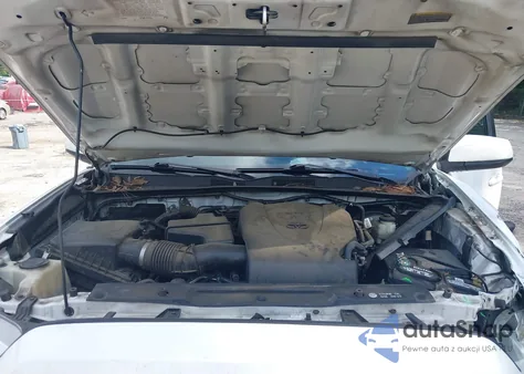 2019 Toyota Tacoma Sr5 V6 z USA, uszkodzony, nr VIN 3TMAZ5CN9KM100595